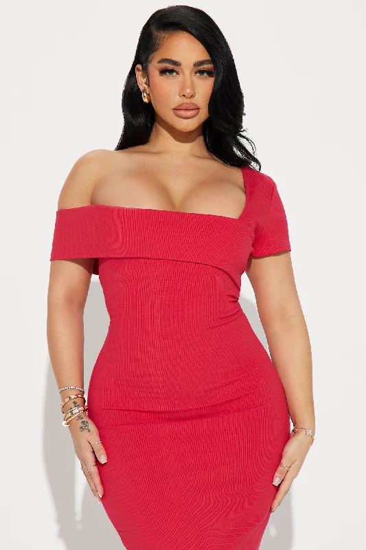 Skye Snatched Maxi Dress - Raspberry